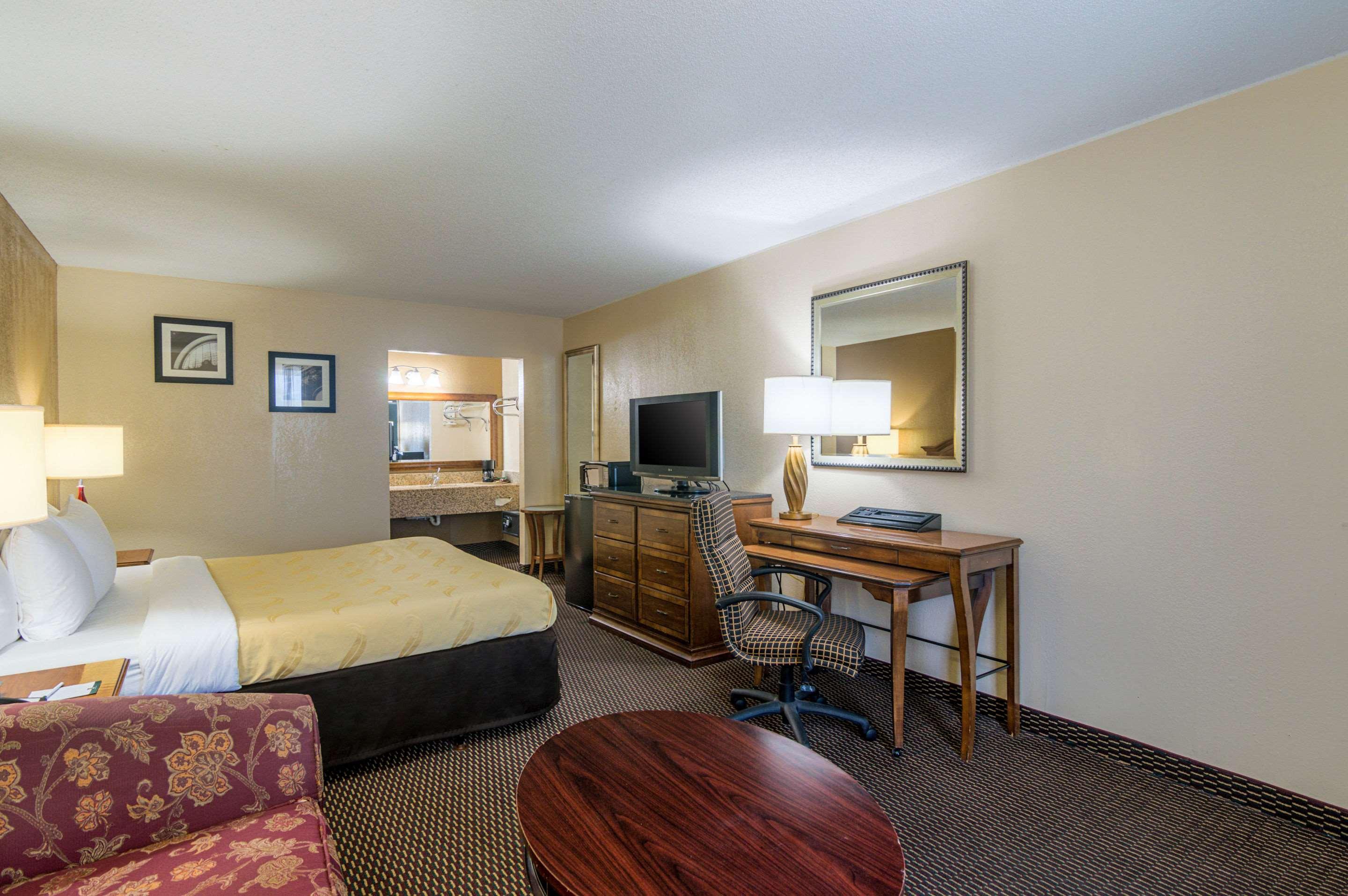 Quality Inn Shawnee I-40 Exterior foto