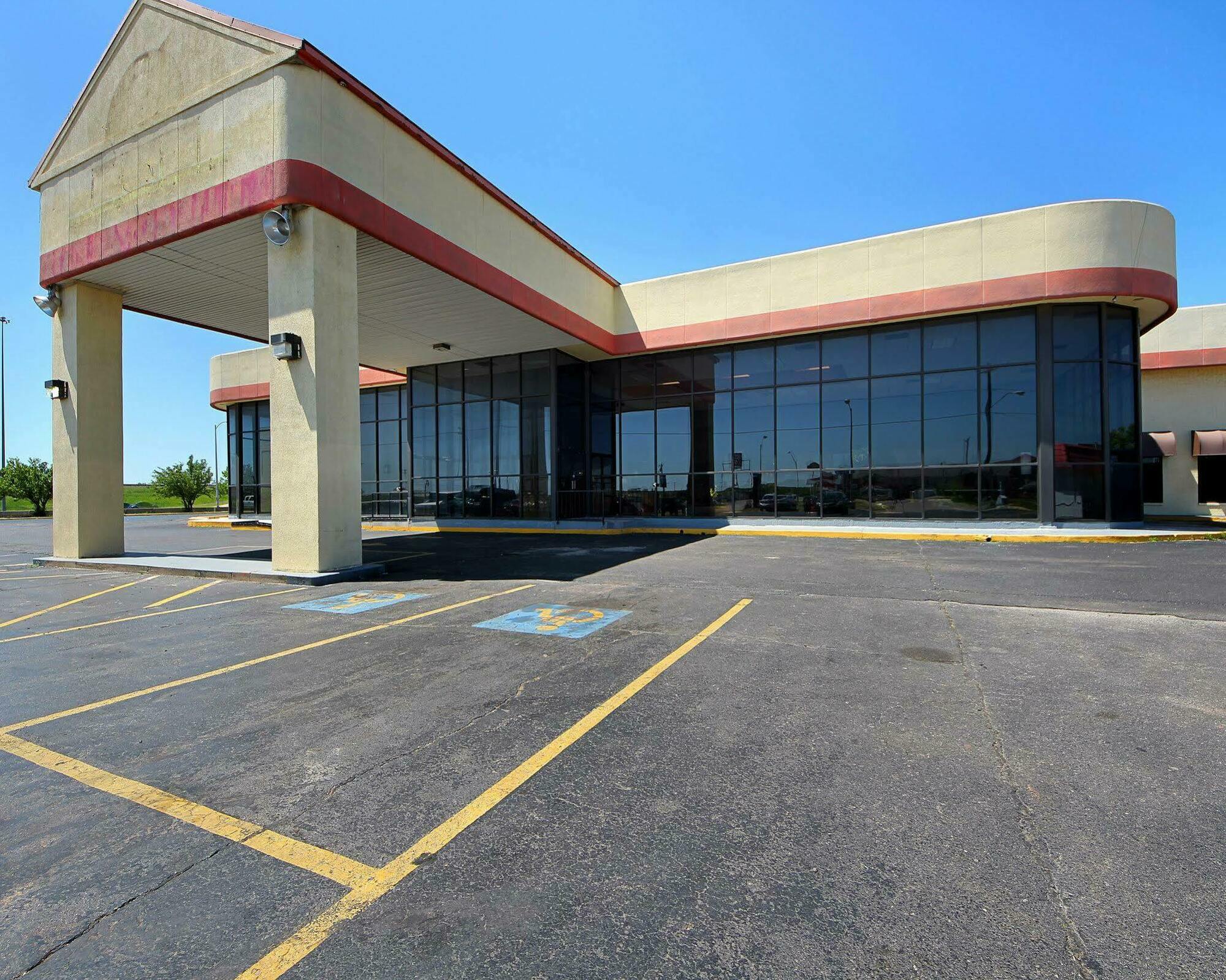 Quality Inn Shawnee I-40 Exterior foto