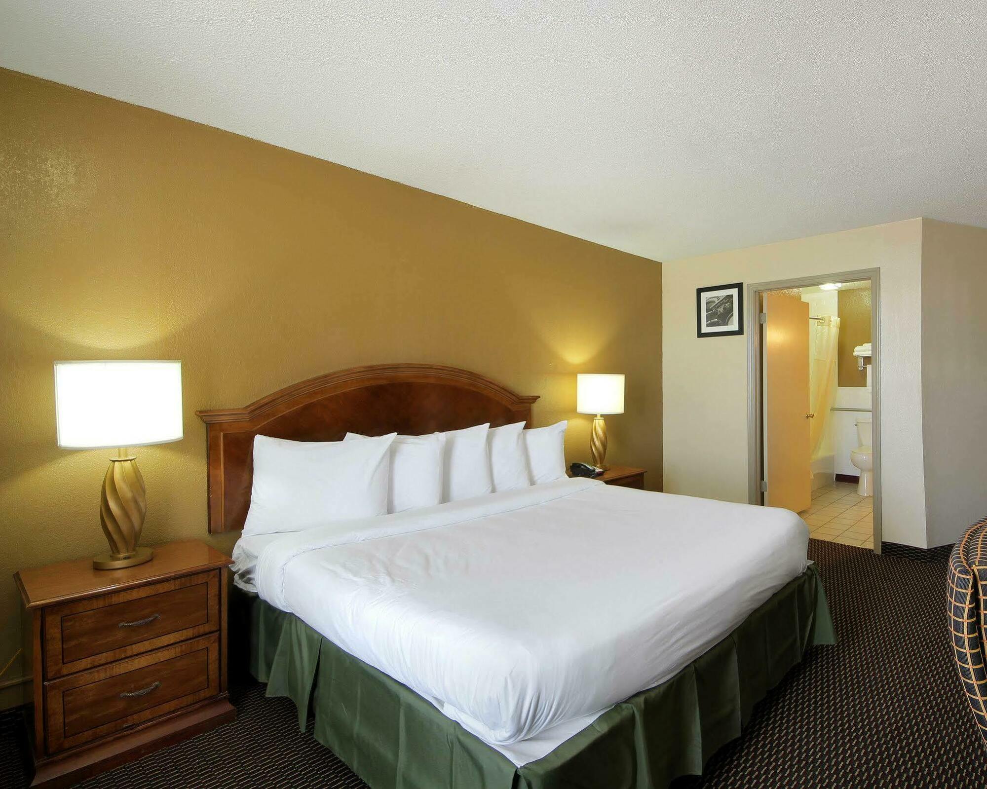 Quality Inn Shawnee I-40 Exterior foto