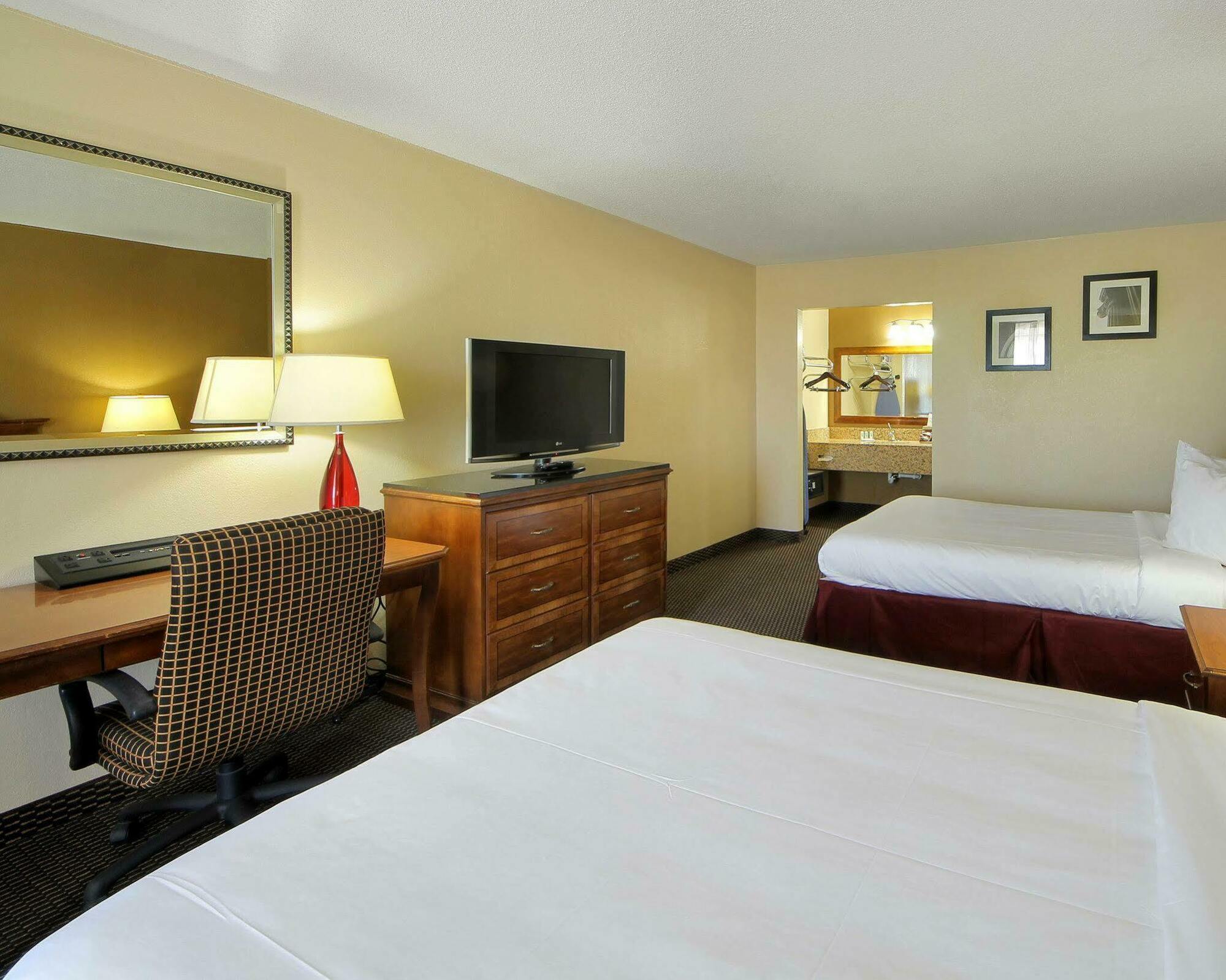 Quality Inn Shawnee I-40 Exterior foto